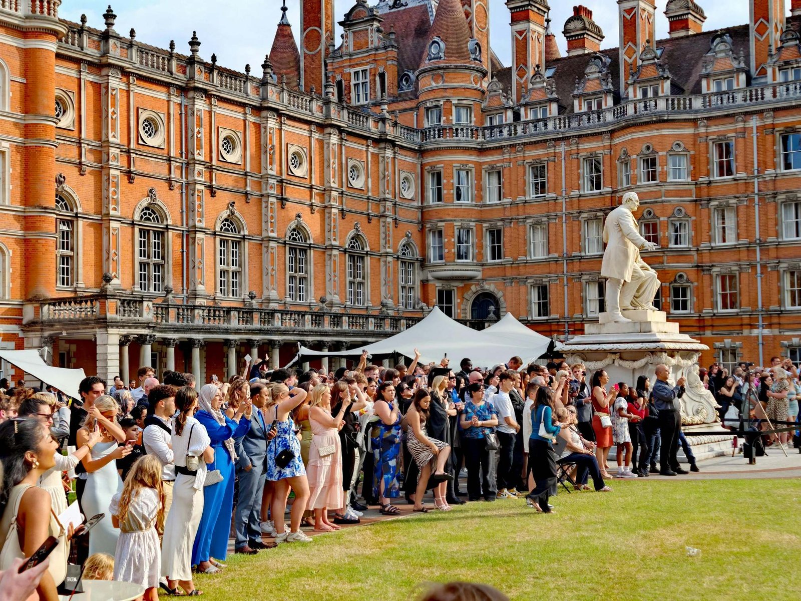Working 20 Hours on a UK Student Visa: Rules & Restrictions 2026