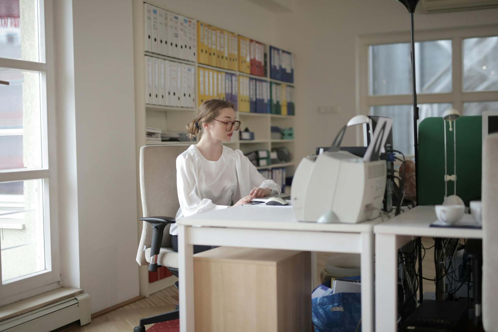 Admin and Office Assistant Roles for Professional Experience