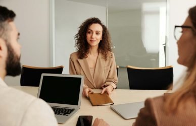 Student attending a part time job interview tips UK session